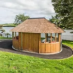 Ballywilliam House Kinsale,sleeps 32 Guests, 8 Mins To Town, 14 Night Minimum * Kinsale