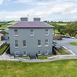 Ballywilliam House Kinsale,sleeps 32 Guests, 8 Mins To Town, 14 Night Minimum