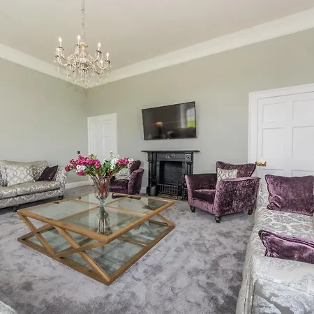 Ballywilliam House Kinsale,sleeps 32 Guests, 6 Bathrooms , 8 Minutes Drive To Town 度假居 *