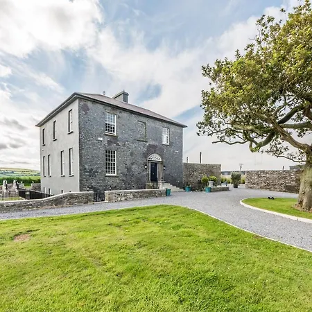 度假居 Ballywilliam House Kinsale,sleeps 32 Guests, 6 Bathrooms , 8 Minutes Drive To Town