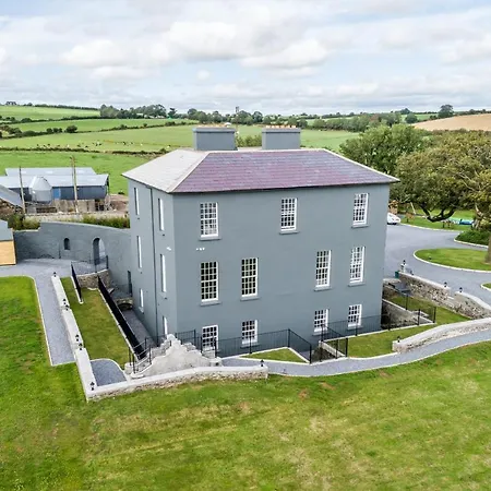 Ballywilliam House Kinsale,sleeps 32 Guests, 6 Bathrooms , 8 Minutes Drive To Town 度假居