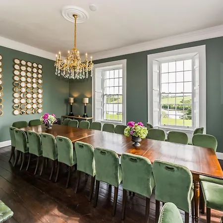 度假居 Ballywilliam House Kinsale,sleeps 32 Guests, 6 Bathrooms , 8 Minutes Drive To Town *