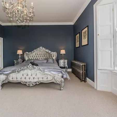 Ballywilliam House Kinsale,sleeps 32 Guests, 8 Mins To Town Hosted By Exquisite Homes *