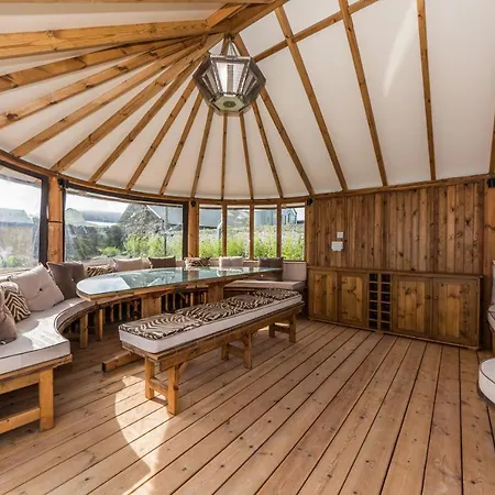 Ballywilliam House Kinsale,sleeps 32 Guests, 6 Bathrooms , 8 Minutes Drive To Town