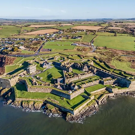 بيت للعطل Ballywilliam House Kinsale,sleeps 32 Guests, 8 Mins To Town Hosted By Exquisite Homes