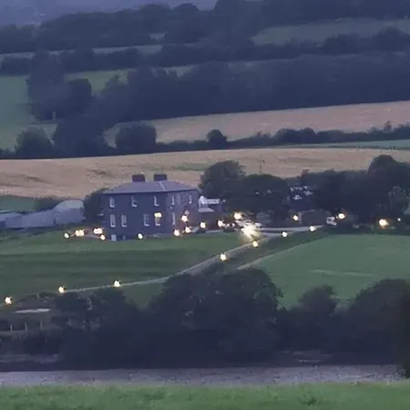 度假居 Ballywilliam House Kinsale,sleeps 32 Guests, 6 Bathrooms , 8 Minutes Drive To Town