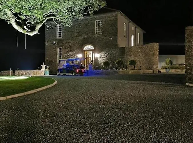 Σπίτι διακοπών Ballywilliam House Kinsale,sleeps 32 Guests, 8 Mins To Town, 14 Night Minimum