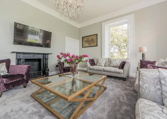 Σπίτι διακοπών Ballywilliam House Kinsale,sleeps 32 Guests, 8 Mins To Town, 14 Night Minimum Κινσέιλ
