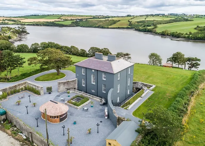 Ballywilliam House Kinsale,sleeps 32 Guests, 8 Mins To Town, 14 Night Minimum Kinsale