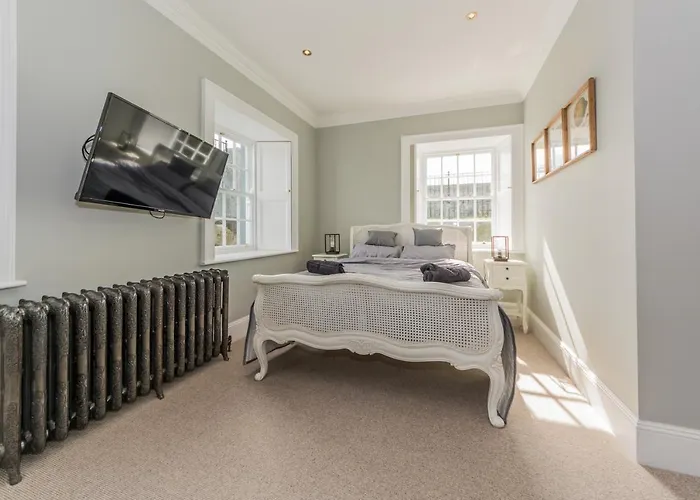 Ballywilliam House Kinsale,sleeps 32 Guests, 8 Mins To Town, 14 Night Minimum *