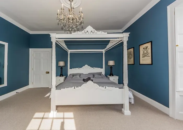Ballywilliam House Kinsale,sleeps 32 Guests, 8 Mins To Town, 14 Night Minimum