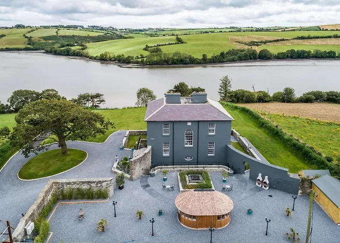 Ballywilliam House Kinsale,sleeps 32 Guests, 8 Mins To Town, 14 Night Minimum Σπίτι διακοπών *