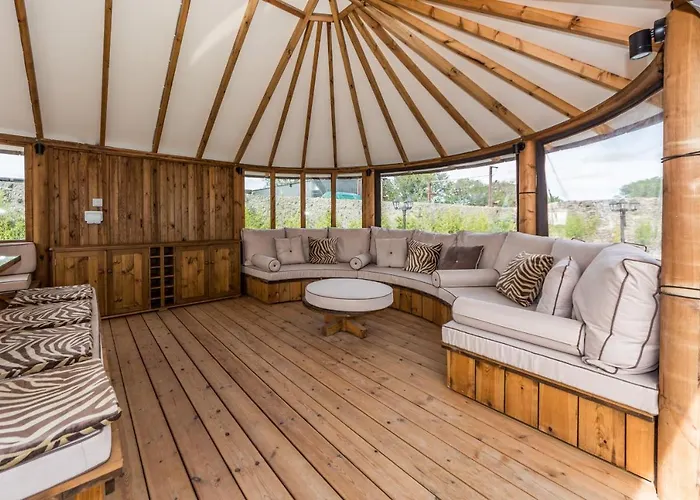 Ballywilliam House Kinsale,sleeps 32 Guests, 8 Mins To Town, 14 Night Minimum Σπίτι διακοπών