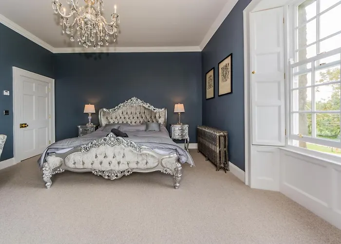 Ballywilliam House Kinsale,sleeps 32 Guests, 8 Mins To Town, 14 Night Minimum *