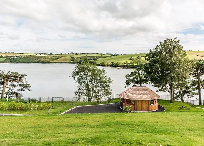 Ballywilliam House Kinsale,sleeps 32 Guests, 8 Mins To Town, 14 Night Minimum * Κινσέιλ