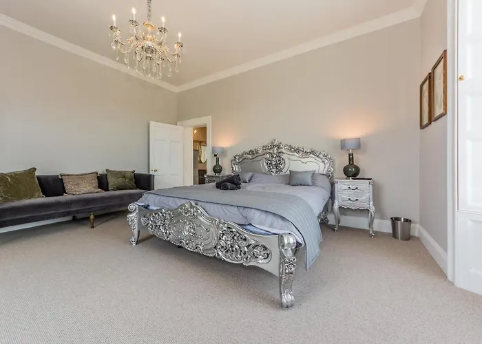 Ballywilliam House Kinsale,sleeps 32 Guests, 8 Mins To Town, 14 Night Minimum * Κινσέιλ