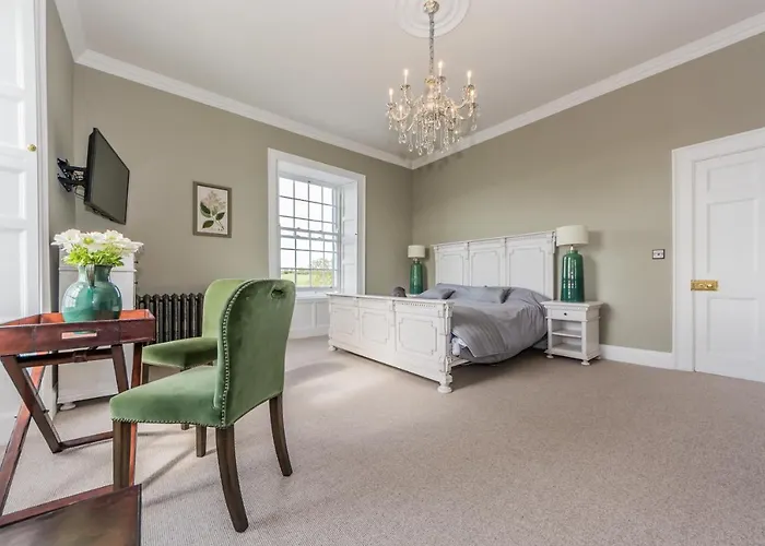 Ballywilliam House Kinsale,sleeps 32 Guests, 8 Mins To Town, 14 Night Minimum Dom wakacyjny *