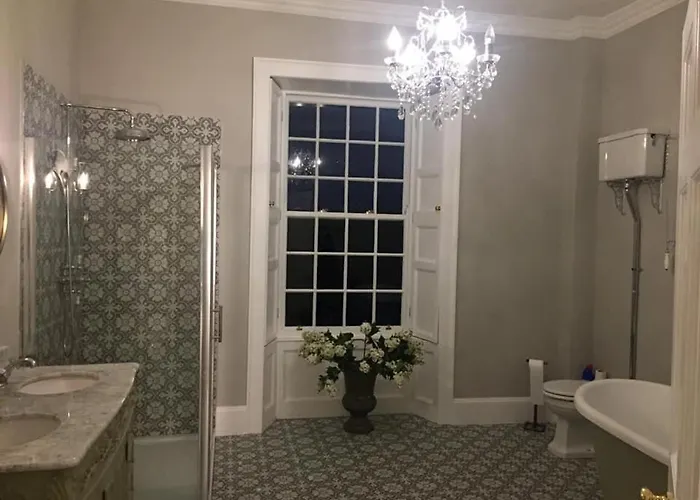 Ballywilliam House Kinsale,sleeps 32 Guests, 8 Mins To Town, 14 Night Minimum Σπίτι διακοπών *