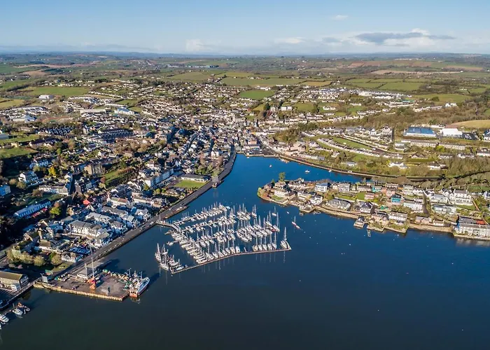 Ballywilliam House Kinsale,sleeps 32 Guests, 8 Mins To Town, 14 Night Minimum * Κινσέιλ