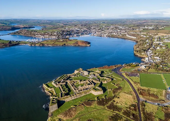 Ballywilliam House Kinsale,sleeps 32 Guests, 8 Mins To Town, 14 Night Minimum Κινσέιλ