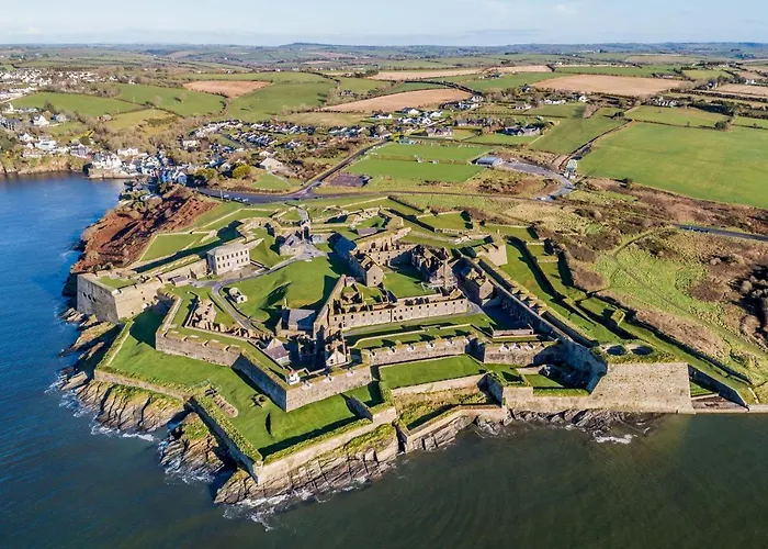 펜션 Ballywilliam House Kinsale,sleeps 32 Guests, 8 Mins To Town Hosted By Exquisite Homes