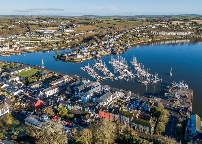 Ballywilliam House Kinsale,sleeps 32 Guests, 8 Mins To Town, 14 Night Minimum * Κινσέιλ